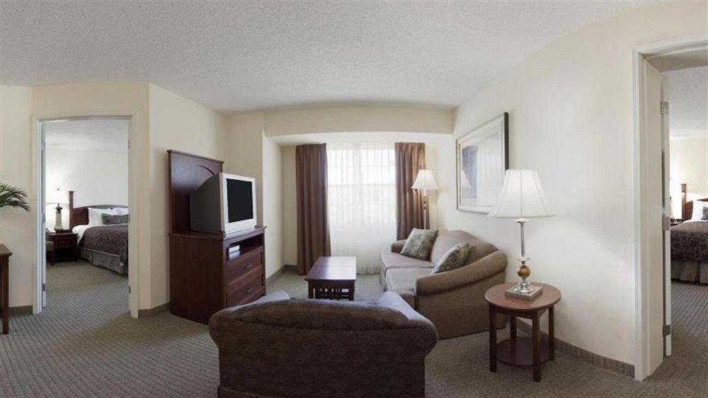 Staybridge Suites Tampa East- Brandon By Ihg Mango Exteriör bild